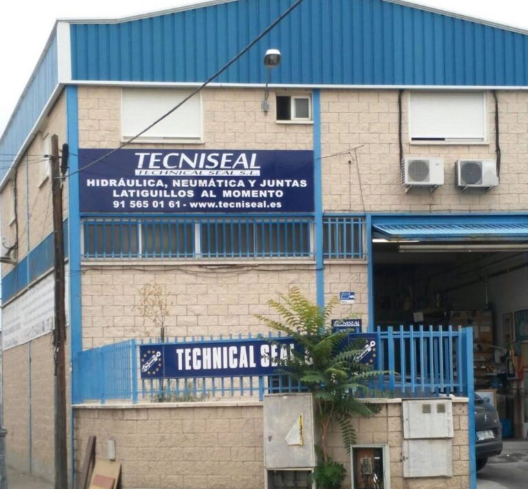 fachada tecniseal 768x711